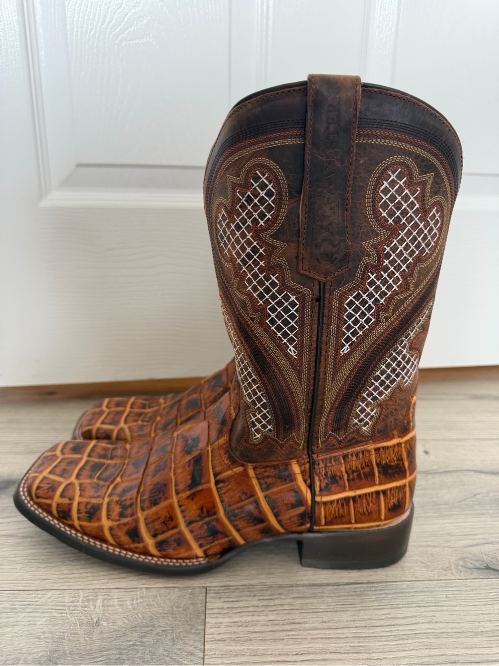 Men's Brown Croc-Embossed Western Cowboy Boots